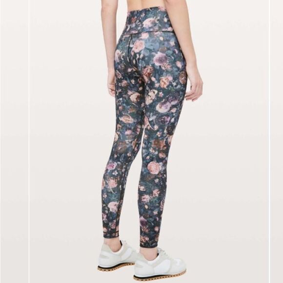 Lululemon Wunder Under High-Rise
Tight *Full-On Luxtreme 28"
Frosted Rose Multi - Picture 1 of 10